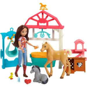 Mattel Spirit Luckys Tierbaby-Pflegestation mit Pony & Fohlen